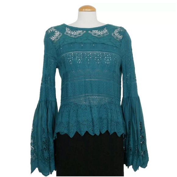 34. Free People ~Once upon a Time Bell Sleeve Top Size M - Picture 2 of 5